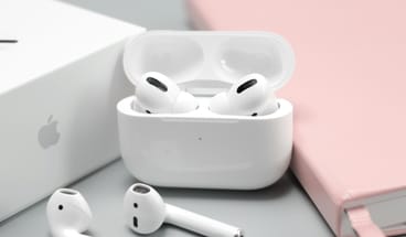 AirPods для роботи та дзвінків: які функції стануть у пригоді щодня