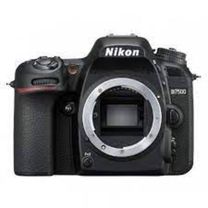 Цифровая фотокамера дзеркальна Nikon D7500 body (VBA510AE)