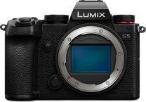 Беззеркальный фотоаппарат Panasonic Lumix DC-S5 Body (DC-S5EE-K)