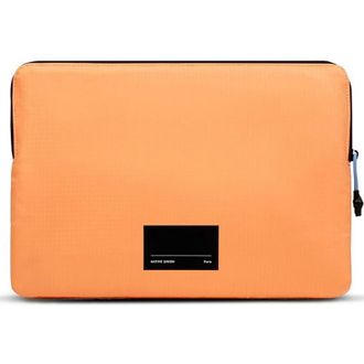 Чохол Native Union Ultralight 14" Sleeve Case Apricot Crush for MacBook Pro 14" (STOW-UT-MBS-APR-14) - фото 2 Чохол Native Union Ultralight 14" Sleeve Case Apricot Crush for MacBook Pro 14" (STOW-UT-MBS-APR-14) - фото 2