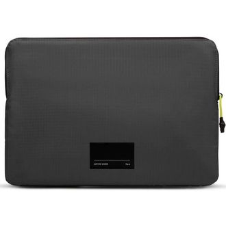 Чехол Native Union Ultralight 16" Sleeve Case Black for MacBook Pro 16" (STOW-UT-MBS-BLK-16) - фото 2