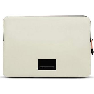Чехол Native Union Ultralight 16" Sleeve Case Sandstone for MacBook Pro 16" (STOW-UT-MBS-SAN-16) - фото 2 Чехол Native Union Ultralight 16" Sleeve Case Sandstone for MacBook Pro 16" (STOW-UT-MBS-SAN-16) - фото 2