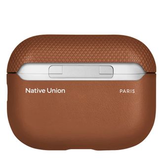 Чохол Native Union (RE) Classic Case Tan for Airpods Pro 3rd Gen (RECLA-APPRO3-TAN) - фото 3 Чохол Native Union (RE) Classic Case Tan for Airpods Pro 3rd Gen (RECLA-APPRO3-TAN) - фото 3