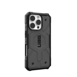 Чохол UAG для iPhone 16 Pro, Pathfinder Magsafe, Silver (114468113333) - фото 2 Чохол UAG для iPhone 16 Pro, Pathfinder Magsafe, Silver (114468113333) - фото 2