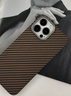 Чехол iPhone 16 Pro K-DOO Kevlar case /brown - фото 2 Чехол iPhone 16 Pro K-DOO Kevlar case /brown - фото 2