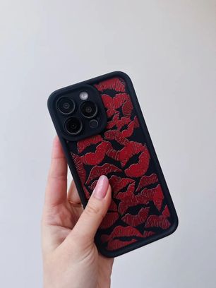 Чохол Lips Case для iPhone 15 Pro Black - фото 2 Чохол Lips Case для iPhone 15 Pro Black - фото 2