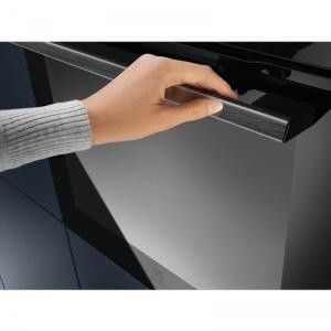 Вбудована духова шафа Electrolux EOE7P31Z - фото 3