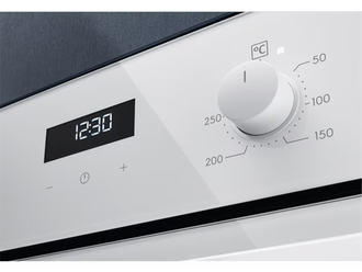 Вбудована духова шафа Electrolux EOF5F50BV - фото 3