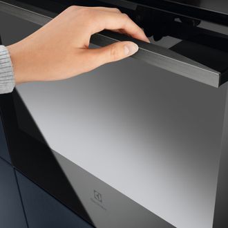 Вбудована духова шафа Electrolux EOB8S39WZ Europe - фото 3