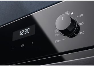 Вбудована духова шафа Electrolux EOF5C50Z Europe - фото 3
