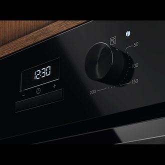 Вбудована духова шафа Electrolux LOH3H00BK - фото 4