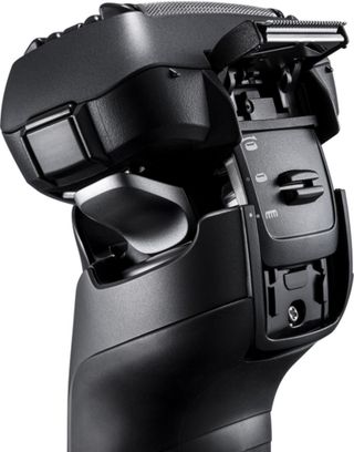 Електробритва чоловіча Panasonic ES-LV9U-K820 Europe - фото 10