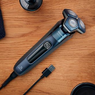 Електробритва Philips Shaver Series 7000 S7885/50 Europe - фото 4 Електробритва Philips Shaver Series 7000 S7885/50 Europe - фото 4