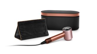 Фен Dyson Supersonic HD16 Nural Hair Dryer Straight+Wavy Amber Silk (143644-01) - фото 2 Фен Dyson Supersonic HD16 Nural Hair Dryer Straight+Wavy Amber Silk (143644-01) - фото 2