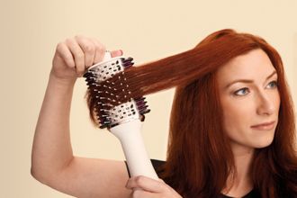 Фен-щітка Shark SmoothStyle Hot Brush & Smoothing Comb HT212EU Europe - фото 10 Фен-щітка Shark SmoothStyle Hot Brush & Smoothing Comb HT212EU Europe - фото 10