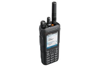 Рація Motorola R7 VHF TIA FKP BT WIFI GNSS Premium PRA302HEG (MDH06JDN9XA1AN) - фото 1 Рація Motorola R7 VHF TIA FKP BT WIFI GNSS Premium PRA302HEG (MDH06JDN9XA1AN) - фото 1