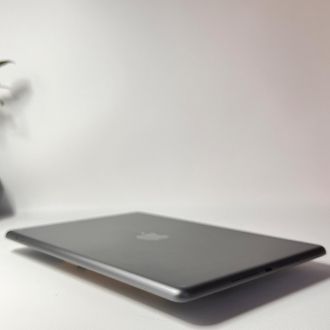Вживаний Apple iPad 8 10.2" 32Gb Wi-Fi Gray (MYL92) 2020 (Ідеальний стан) - фото 4 Вживаний Apple iPad 8 10.2" 32Gb Wi-Fi Gray (MYL92) 2020 (Ідеальний стан) - фото 4