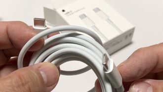 Кабель Apple USB-C to USB-C Cable 2m (MLL82) - фото 3 Кабель Apple USB-C to USB-C Cable 2m (MLL82) - фото 3