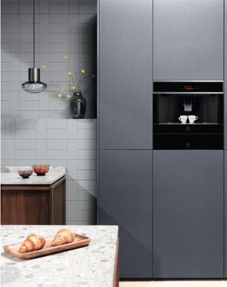 Кофемашина автоматическая Electrolux EBC85X - фото 9