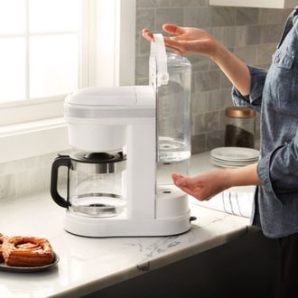 Кофеварка KitchenAid Classic 5KCM1208EWH Europe - фото 4 Кофеварка KitchenAid Classic 5KCM1208EWH Europe - фото 4