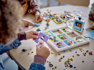 Конструктор Lego Disney 100 років іконам анімації Діснея (43221) - фото 3 Конструктор Lego Disney 100 років іконам анімації Діснея (43221) - фото 3