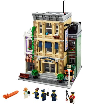 Конструктор Lego Еxpert Відділок поліції (10278) - фото 2 Конструктор Lego Еxpert Відділок поліції (10278) - фото 2