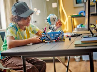 Конструктор Lego Fortnite Боевой автобус (77073) - фото 6 Конструктор Lego Fortnite Боевой автобус (77073) - фото 6
