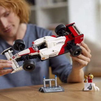 Конструктор Lego McLaren MP4/4 и Айртон Сенна (10330) - фото 8 Конструктор Lego McLaren MP4/4 и Айртон Сенна (10330) - фото 8