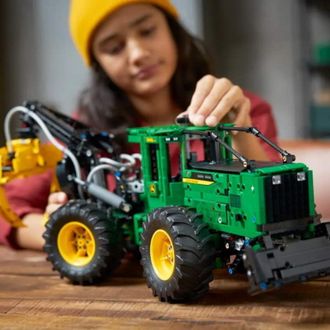 Конструктор Lego Technic Погрузчик John Deere 948L-II (42157) - фото 5 Конструктор Lego Technic Погрузчик John Deere 948L-II (42157) - фото 5