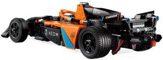 Конструктор Lego Technic Автомобіль для перегонів NEOM McLaren Formula E 42169 - фото 5 Конструктор Lego Technic Автомобіль для перегонів NEOM McLaren Formula E 42169 - фото 5