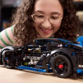 Конструктор Lego Technic Porsche GT4 E-Performance Race Car (42176) - фото 9 Конструктор Lego Technic Porsche GT4 E-Performance Race Car (42176) - фото 9