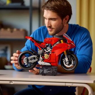 Конструктор Lego Technic Мотоцикл Ducati Panigale V4 S (42202) - фото 5 Конструктор Lego Technic Мотоцикл Ducati Panigale V4 S (42202) - фото 5