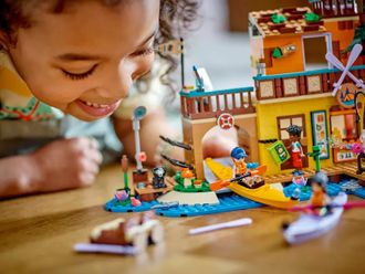 Конструктор Lego Friends Водні види спорту в таборі пригод 42626 - фото 12