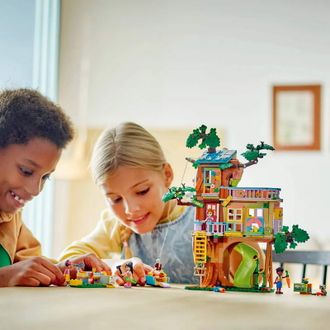 Конструктор Lego Friends Тусовка у будиночку дружби на дереві (42652) - фото 4 Конструктор Lego Friends Тусовка у будиночку дружби на дереві (42652) - фото 4