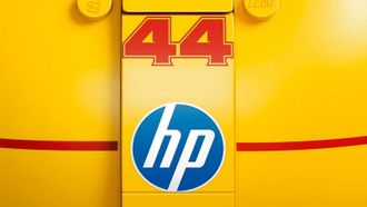 Конструктор LEGO Editions Formula 1 Шлем Льюиса Гамильтона из команды Scuderia Ferrari HP (43022) - фото 8