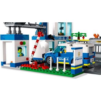 Конструктор Lego City Полицейский участок (60316) - фото 3 Конструктор Lego City Полицейский участок (60316) - фото 3
