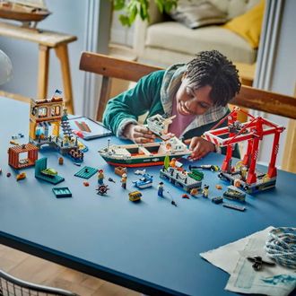 Конструктор Lego City Морская гавань с грузовым судном (60422) - фото 4 Конструктор Lego City Морская гавань с грузовым судном (60422) - фото 4