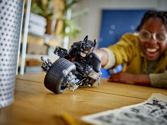 Конструктор Lego Batman Фигурка Бэтмена для сборки и бетцикл 76273 - фото 9