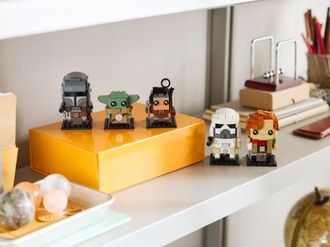 Конструктор Lego Star Wars Мандалорец и Грогу: Союзники и злодеи (40856) - фото 4 Конструктор Lego Star Wars Мандалорец и Грогу: Союзники и злодеи (40856) - фото 4