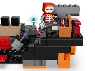 Конструктор Lego Minecraft Битва за Візер (21590) - фото 5