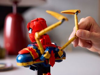 Конструктор Lego Super Heroes Бюст Человека-Паука (76326) - фото 4