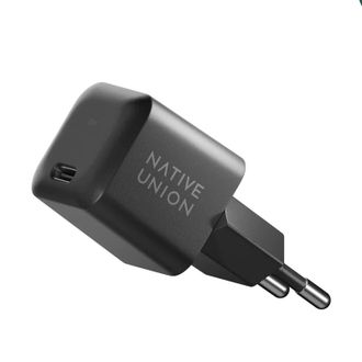 Зарядное устройство Native Union Fast GaN Charger PD 30W USB-C Port Black (FAST-PD30-2-BLK-EU) - фото 1