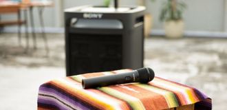 Микрофон Sony ULT POWER SOUND Wireless (UOULTMIC1.E) - фото 4 Микрофон Sony ULT POWER SOUND Wireless (UOULTMIC1.E) - фото 4