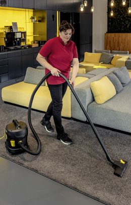 Пилосос професійний Karcher T 11/1 Classic Adv Go!Further (1.527-222.0) - фото 2