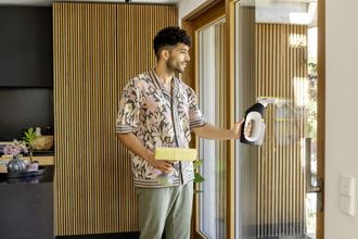 Пилосос для вікон Karcher WV 3 Comfort Care (1.633-690.0) - фото 4 Пилосос для вікон Karcher WV 3 Comfort Care (1.633-690.0) - фото 4