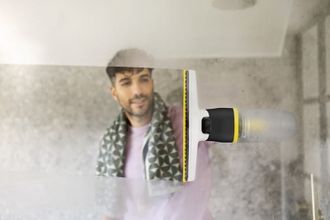 Пилосос для вікон Karcher WV 3 Comfort Care (1.633-690.0) - фото 5 Пилосос для вікон Karcher WV 3 Comfort Care (1.633-690.0) - фото 5