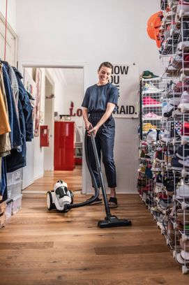 Пилосос безмішковий Karcher VC 3 Plus (1.198-060.0) Europe - фото 4