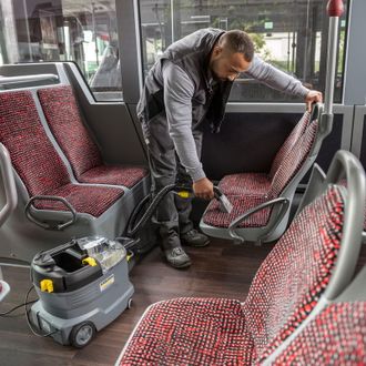 Миючий пилосос Karcher Puzzi 8/1 (1.100-240.0) - фото 2