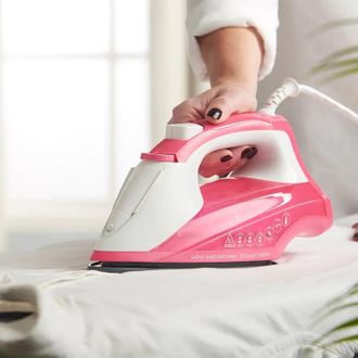 Утюг Russell Hobbs 26461-56 Light&Easy Pro Iron Europe - фото 4 Утюг Russell Hobbs 26461-56 Light&Easy Pro Iron Europe - фото 4
