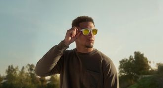 Смарт-окуляри Oakley Meta HSTN Limited Edition - Desert 24K Prizm Polar (OW8002-0151) - фото 4 Смарт-окуляри Oakley Meta HSTN Limited Edition - Desert 24K Prizm Polar (OW8002-0151) - фото 4